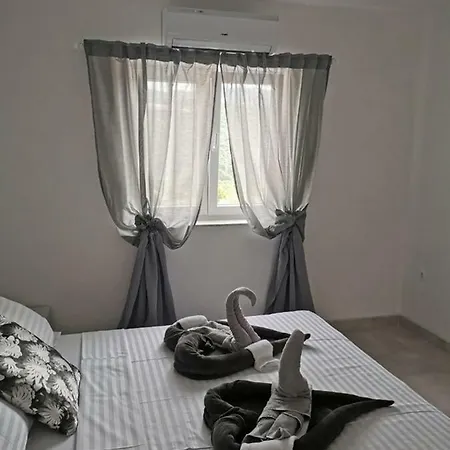 Zdenka Novi Vinodolski