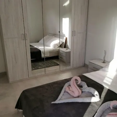 Zdenka Apartment