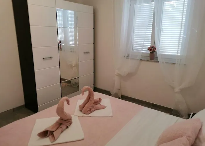 Zdenka Apartament Novi Vinodolski